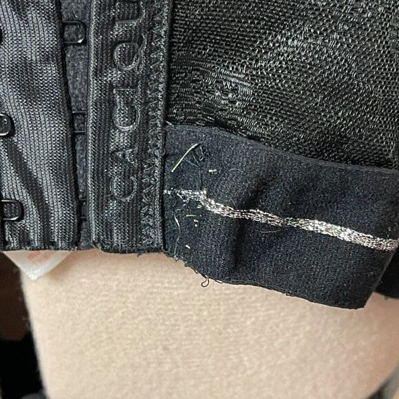 Cacique Lightly Lined Full Coverage Totally Lace Bra, size 42F - Picture 9 of 16